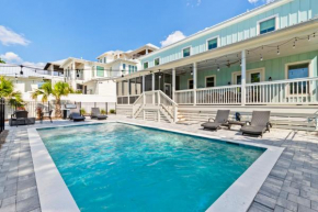 Pool, 30A, Fire Table, Gourmet Kitchen, Luxury